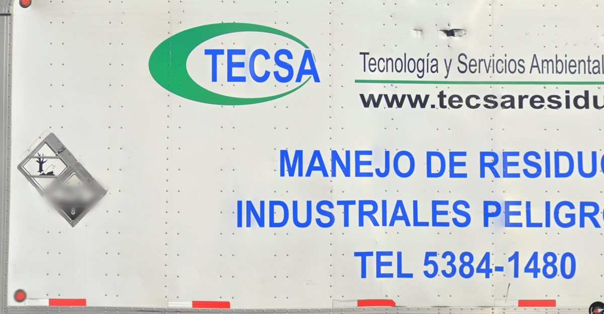 recoleccion basura cdmx logo en camion tecsa